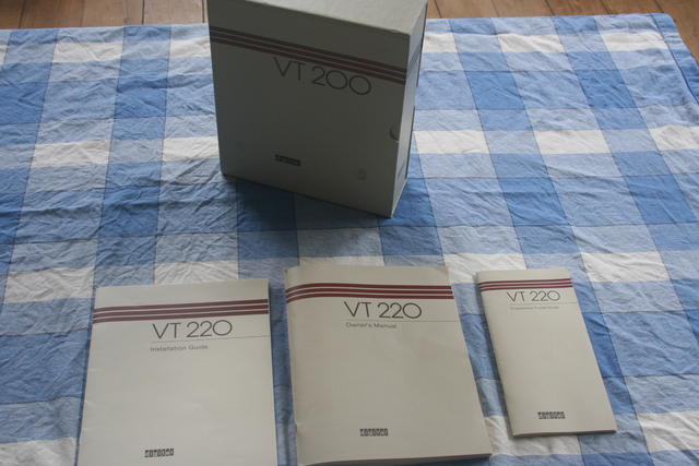 VT220-manual-box