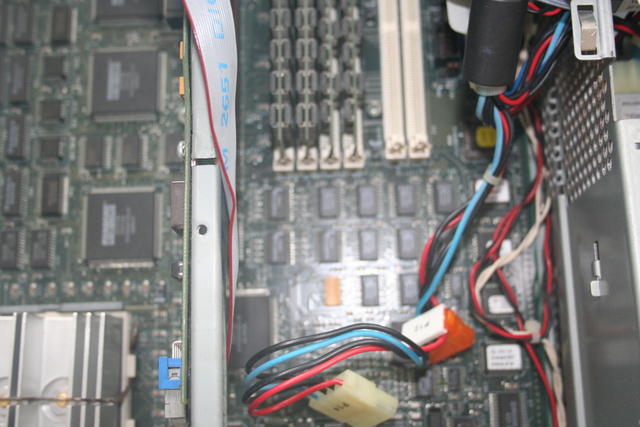 middle motherboard